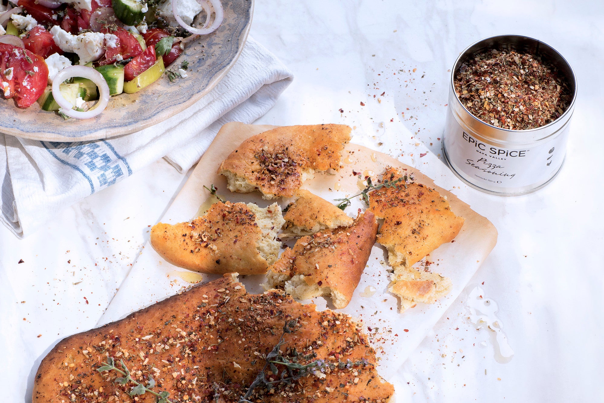 Knetfreies Focaccia-Brot mit Pizzagewürz