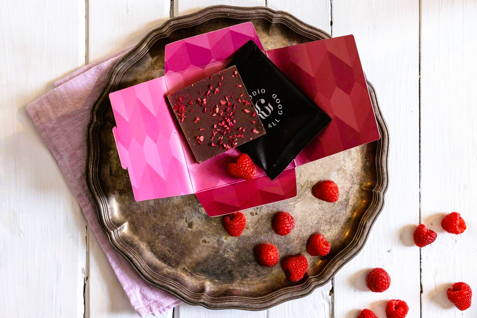 Raspberry 49% - Handgemachte Vegane Bio Schokolade - Goodio Chocolate Finnland - 48g