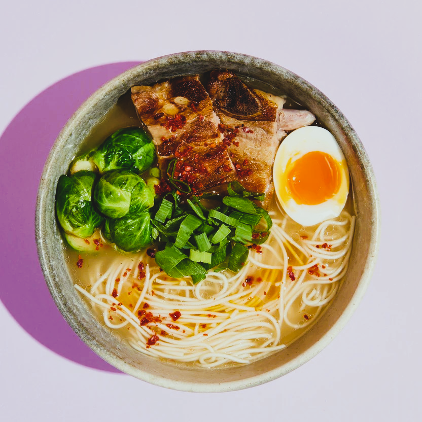 Bio Basisknochenbrühe Schwein - Tonkotsu Style für Ramen - J.Kinski - 525ml