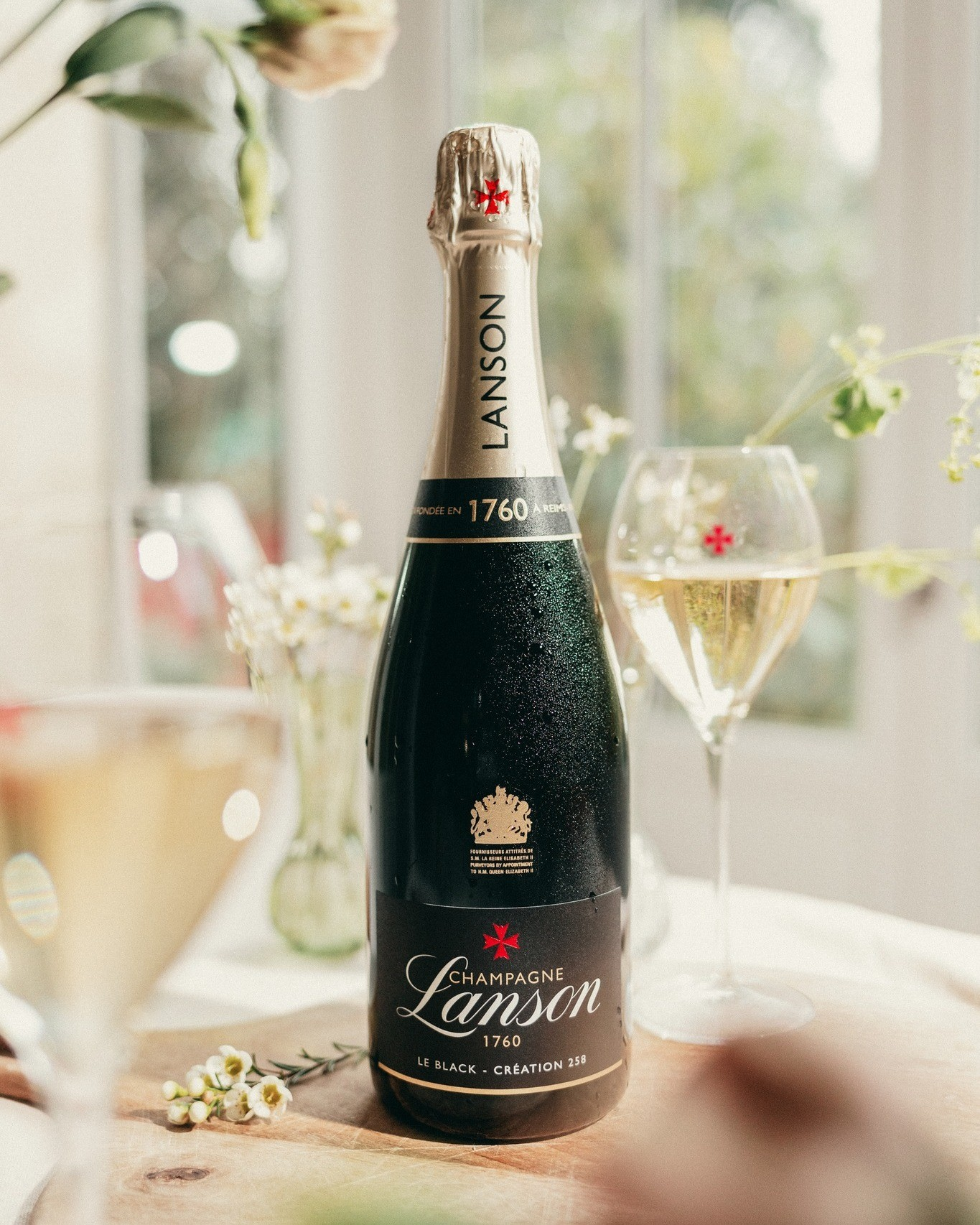 
                  
                    Champagne Lanson - Le Black Création
                  
                